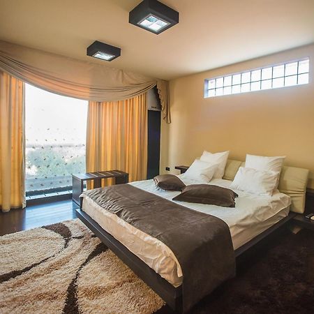 Simple Rooms Self Check In بوخارست المظهر الخارجي الصورة